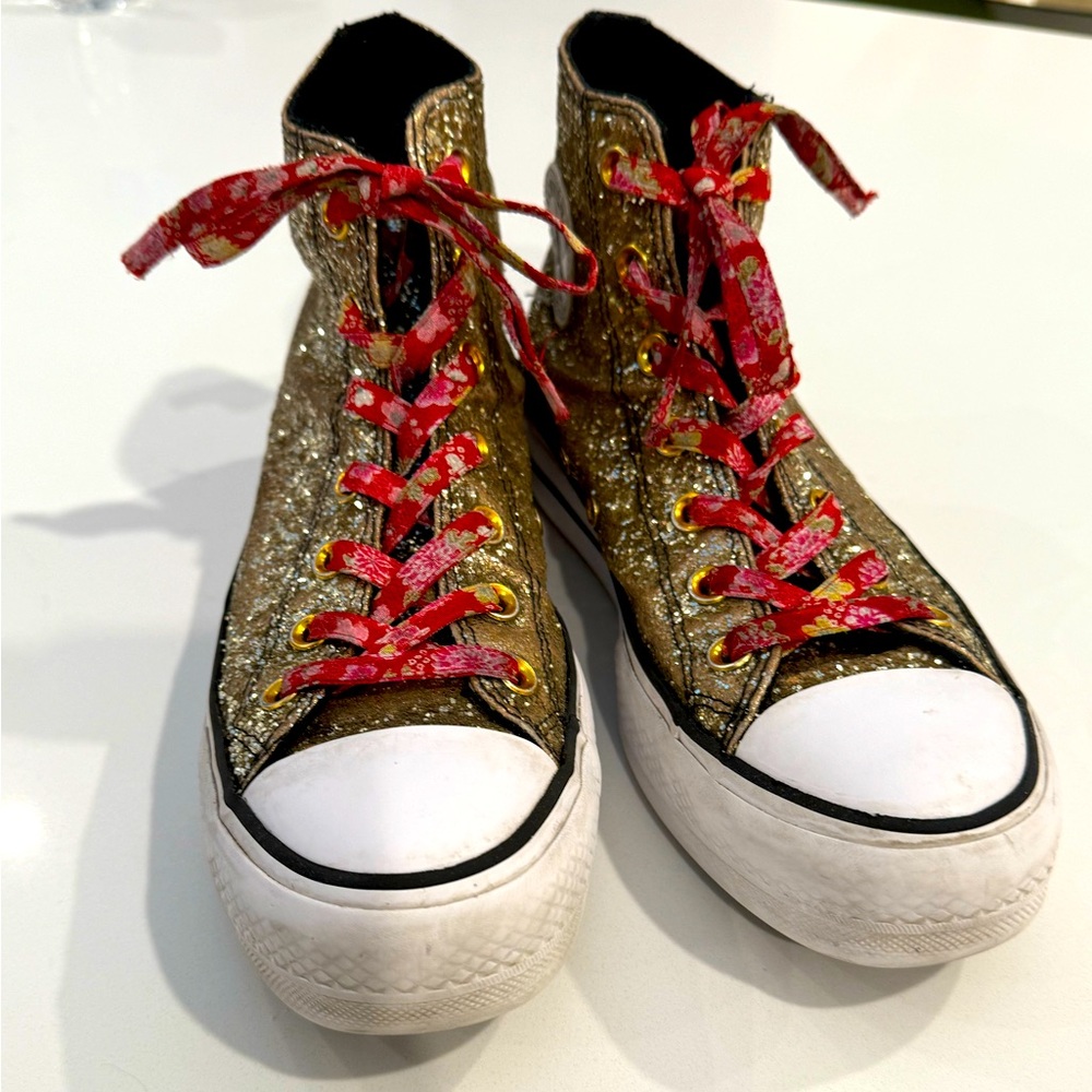 Converse Customizable Gold Glitter High-Tops with Red Laces SZ 8